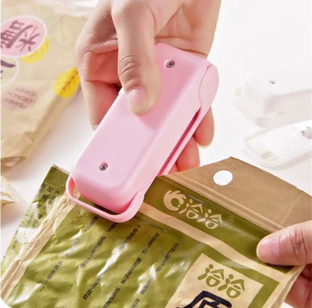 Compact Mini Sealing Machine – Seal Freshness, Anywhere